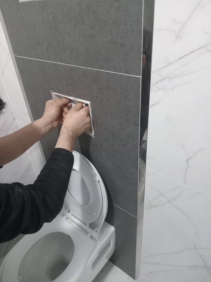 Duvar kaplaması öncesinde tesisat çalışma alanı